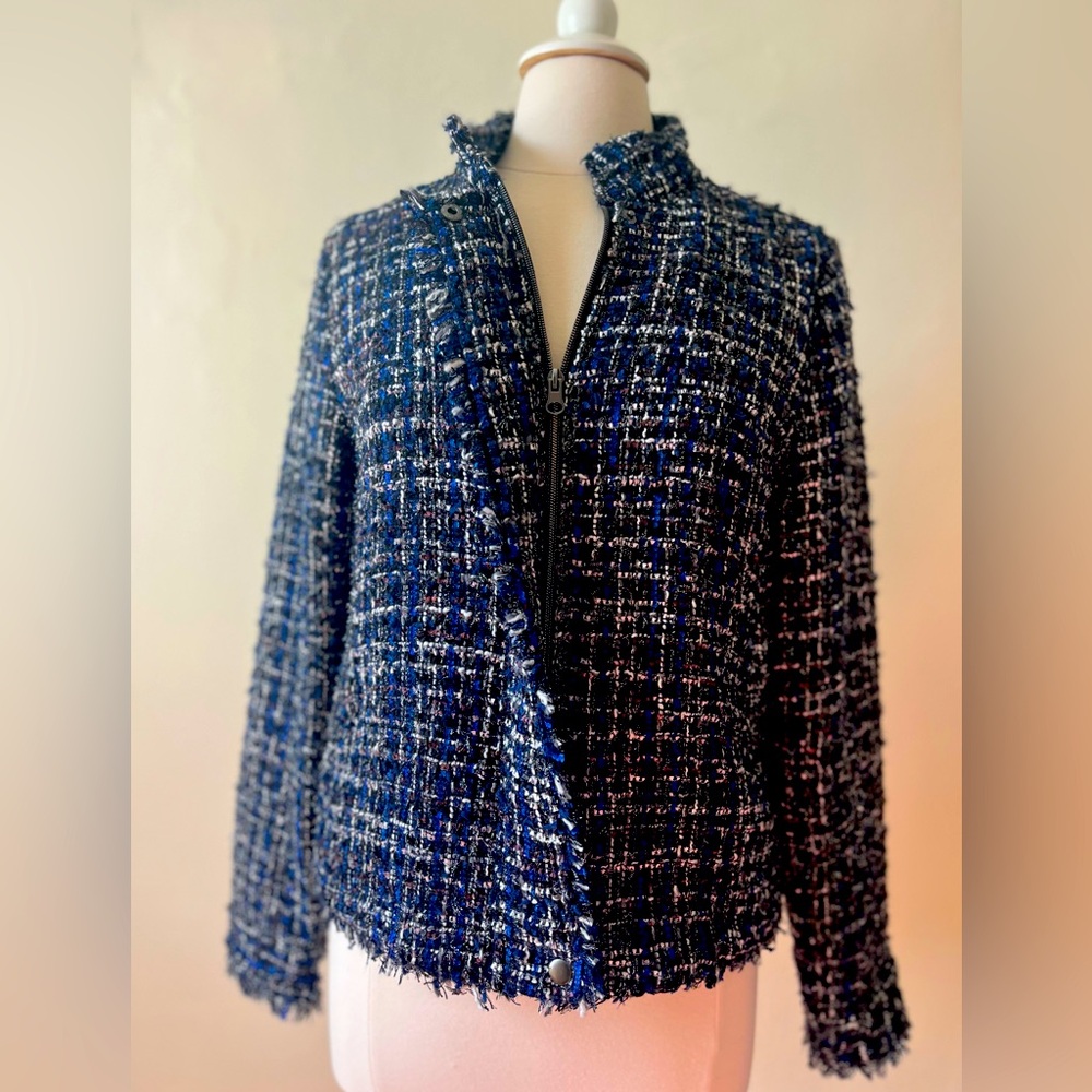 Vintage Tweed Jacket ✨ it’s giving Chanel vibes, dipped in old money 💰💖